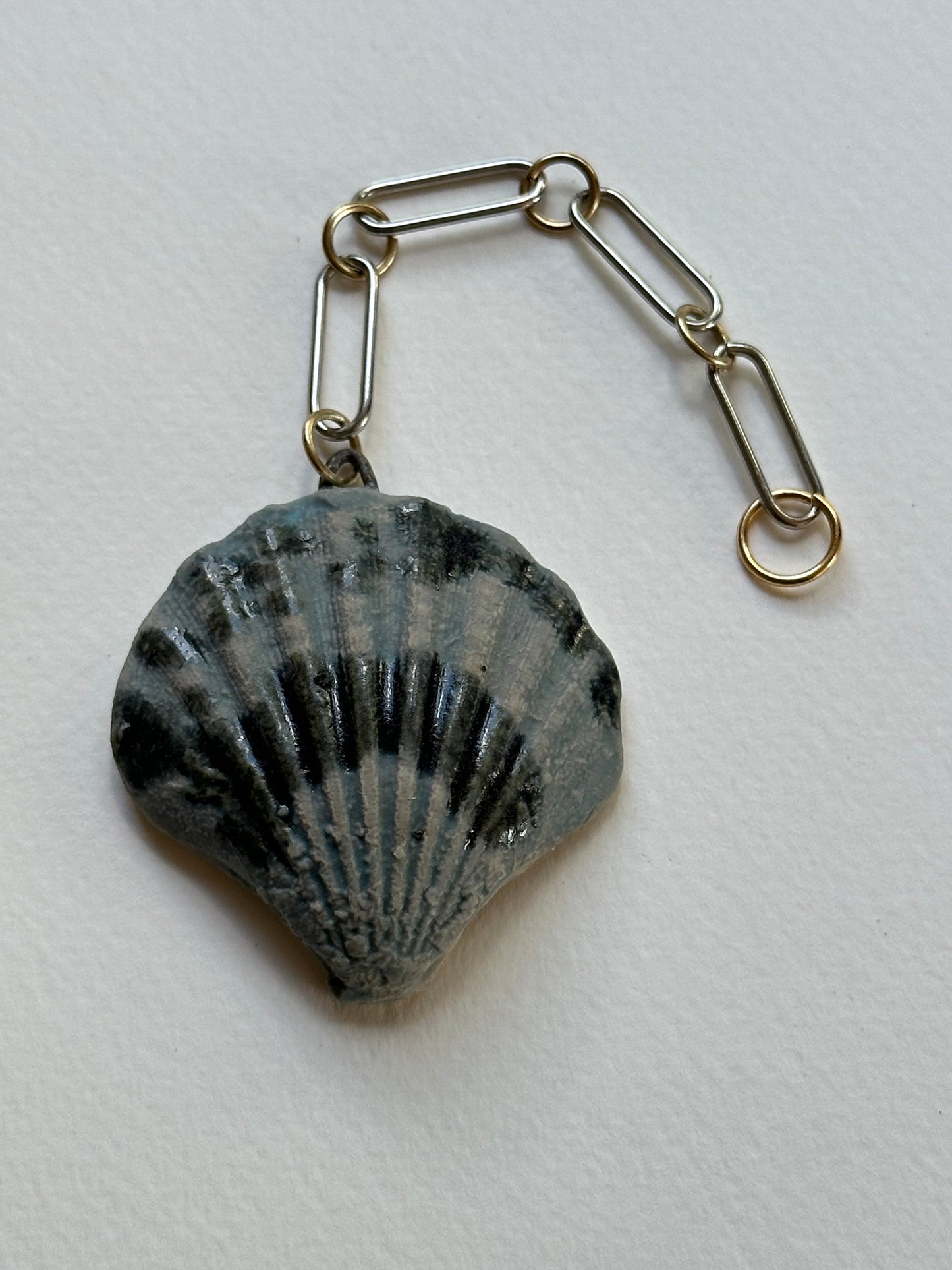 Constant Daydream - Shell Charm