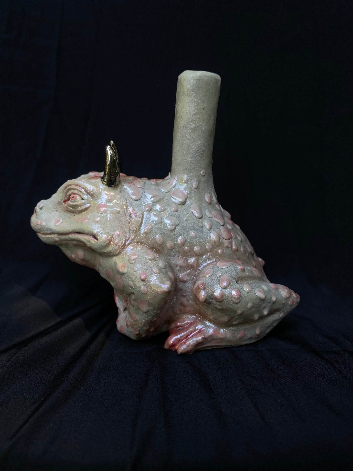 The Pearl Toad - Bong