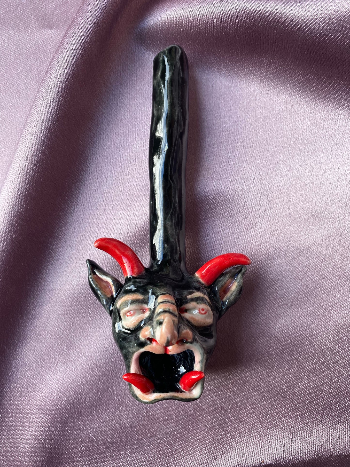 Red Horned Demon - Pipe