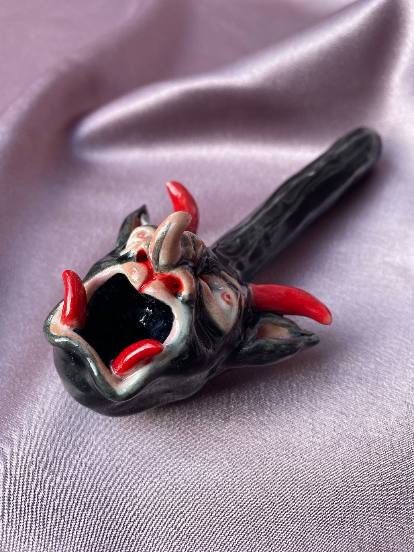 Red Horned Demon - Pipe